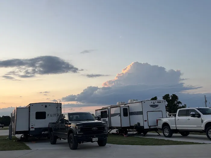 Airport Landing RV Resort Picture 5