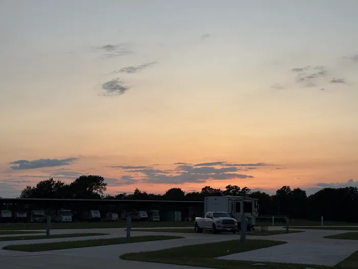 Airport Landing RV Resort Picture 8