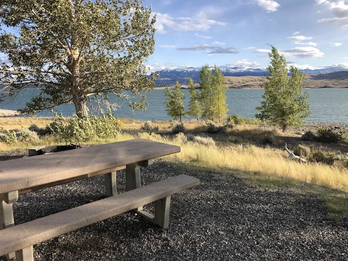 Buffalo Bill State Park - Lake Shore Campground Picture 10