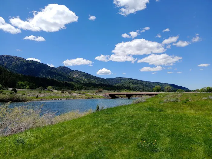 Riverside Park Campground Picture 6