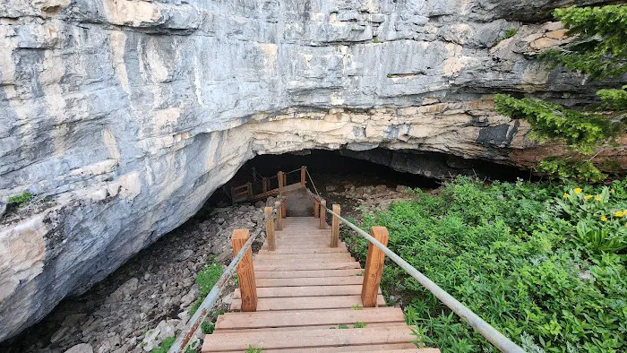 Big Ice Cave Campground Picture 2