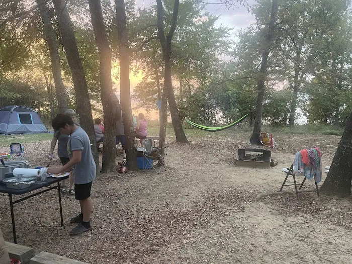 Eagle Point Screen Shelter Area Picture 6
