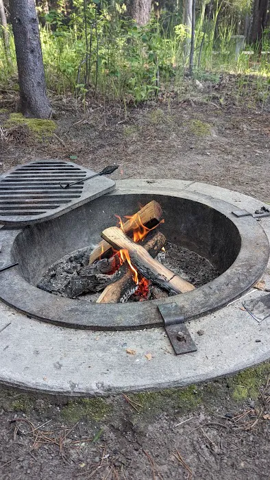 Alpine North Loop Campground Picture 3