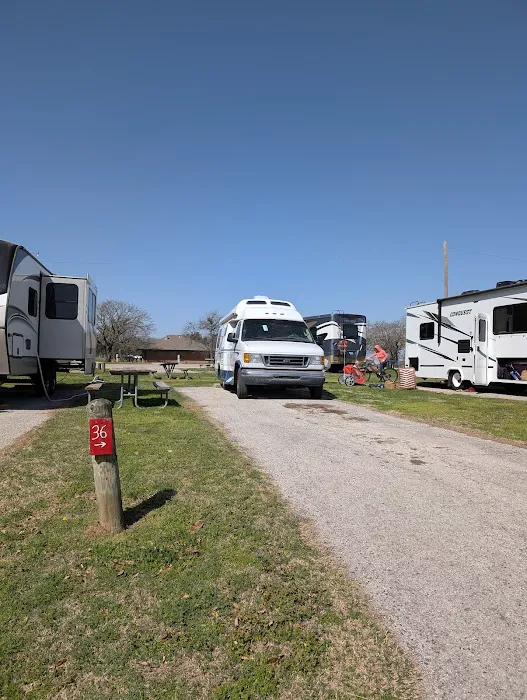 Lake Park Campground Picture 2