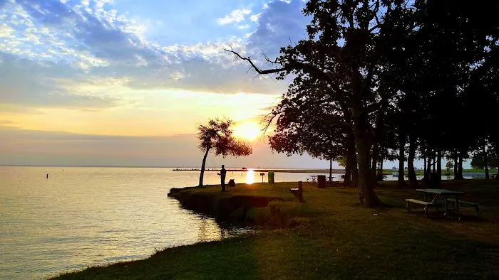 Lake Park Campground Picture 6
