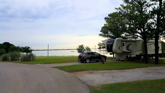 Lake Park Campground Picture 5