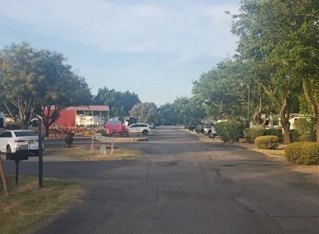 Dallas / Arlington KOA Holiday