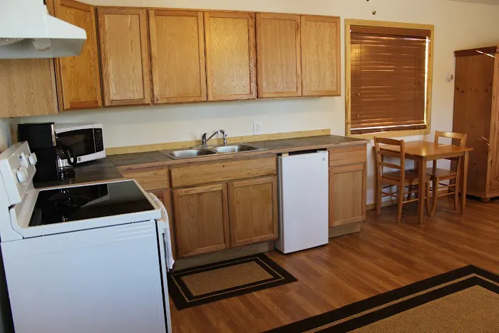 Lazy R Campground & Cabins Picture 3