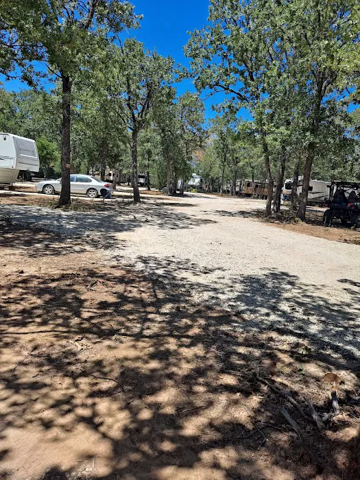 Roy's RV Resort Picture 5