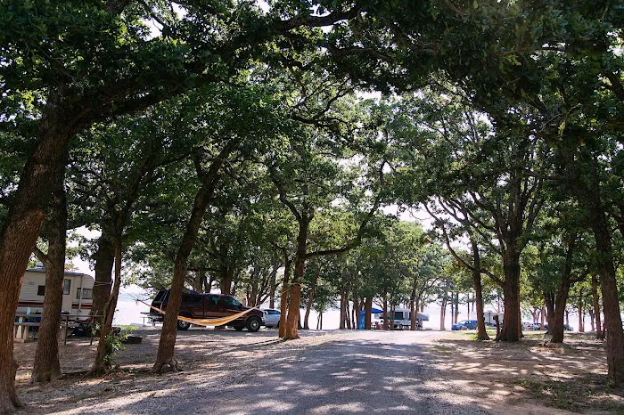 Paradise on Lake Texoma - Resort Campground Picture 5