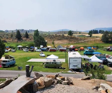 Lava Mobile Estates Campground