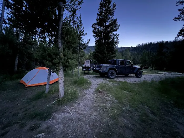 Green River Lake Campground Picture 1