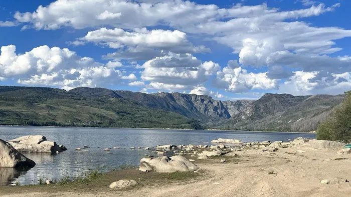 New Fork Lake Campground Picture 3