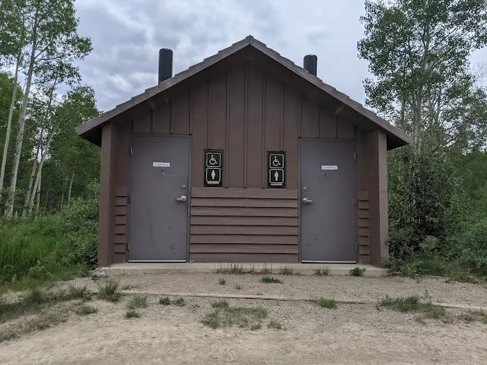 New Fork Lake Campground Picture 4