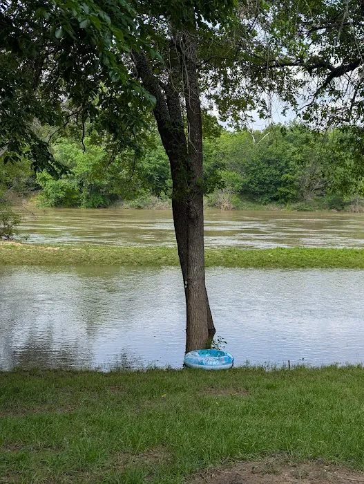 Brazos River Campground Picture 3