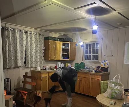 POLE CREEK CABIN