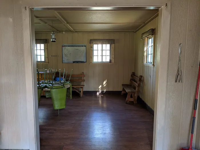 POLE CREEK CABIN Picture 5