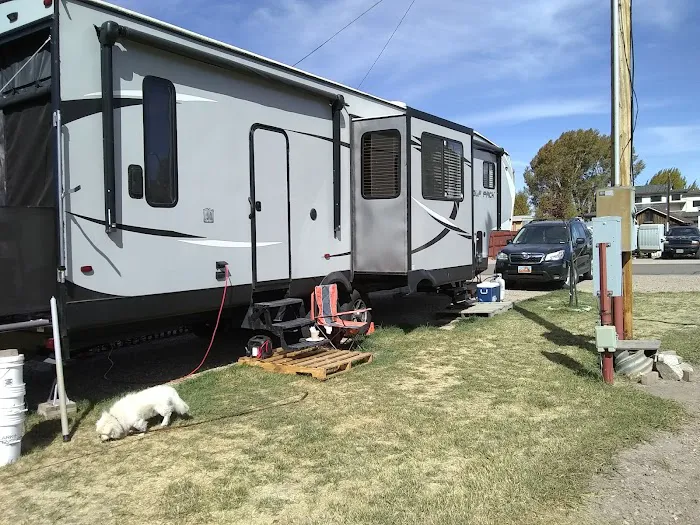Riverside RV Park Picture 5