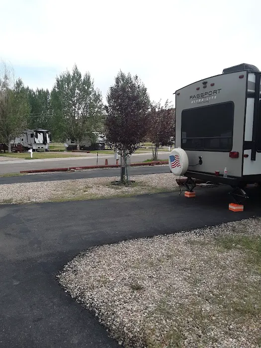 Riverside RV Park Picture 8