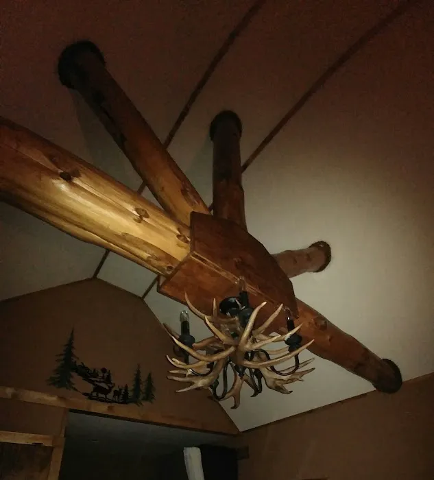 Custom Cabin Rental Picture 4