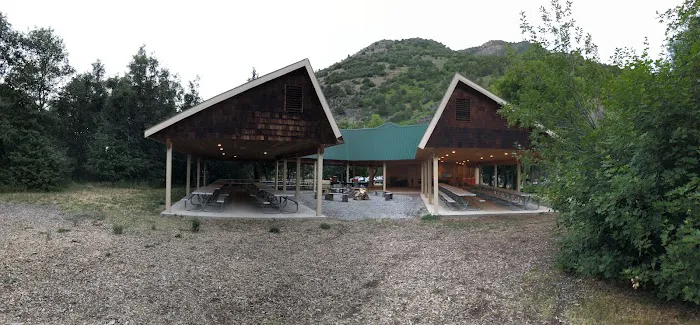 Cinnamon Creek Camp Picture 3