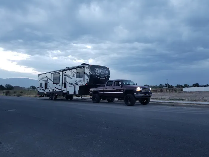 Blacksmith fork canyon river campground Picture 4