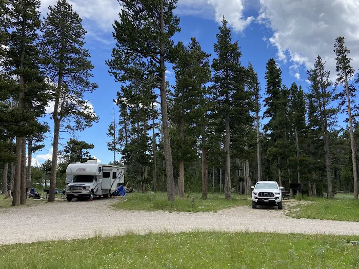 Fiddlers Lake Campground Picture 3