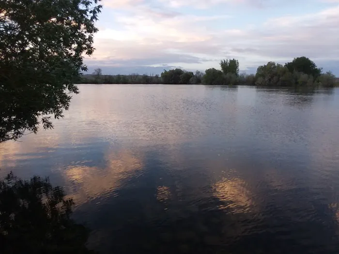 Maverick RV Park and Campground Picture 2