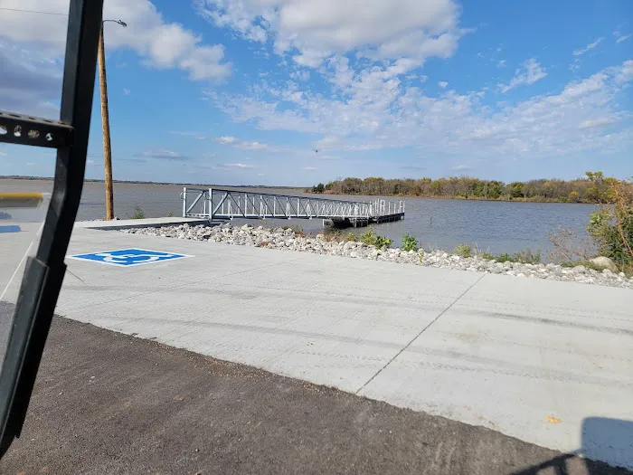 Collier's Landing Picture 4