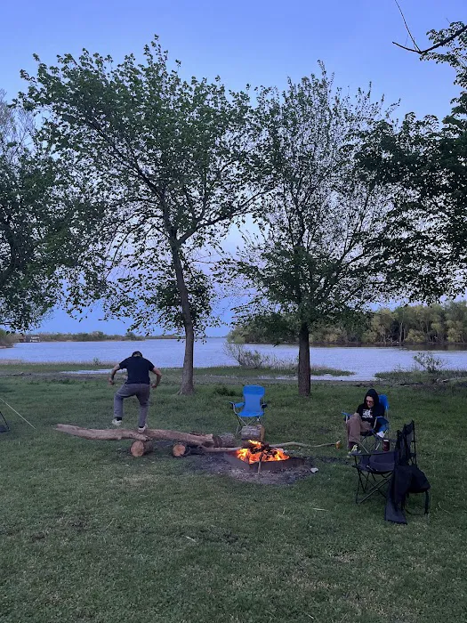 Robinson landing Picture 1
