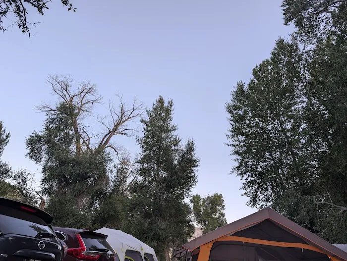Riverside Campground Picture 3