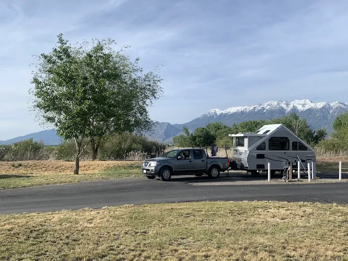 Lake Shore Campground Picture 4