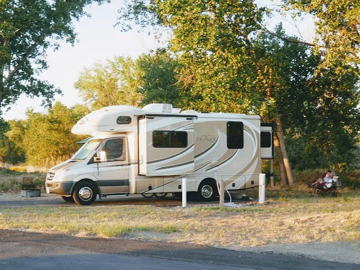 Utah Lake State Park Group Campground Picture 7