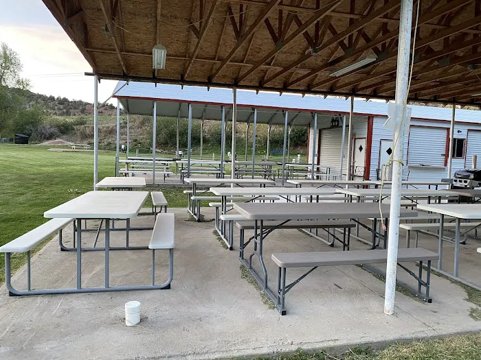 Over The Hill RV Park Picture 10