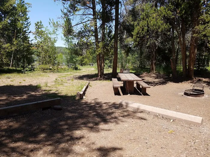 Meeks Cabin Campground Picture 5