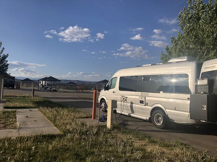 Mountain View Campground Picture 3