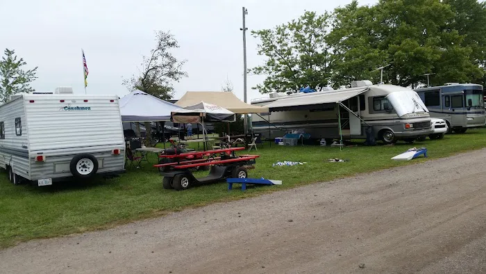 Raceview Family Campground Picture 9