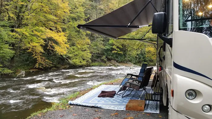 River Valley Campground Picture 4