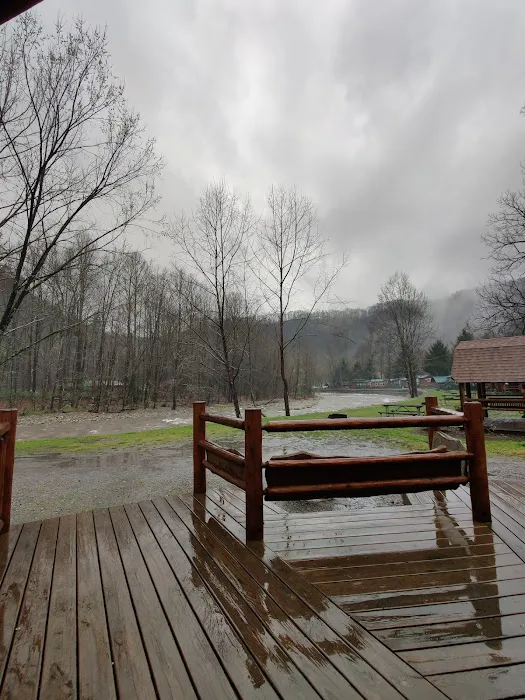 Standingdeer Campground Picture 4