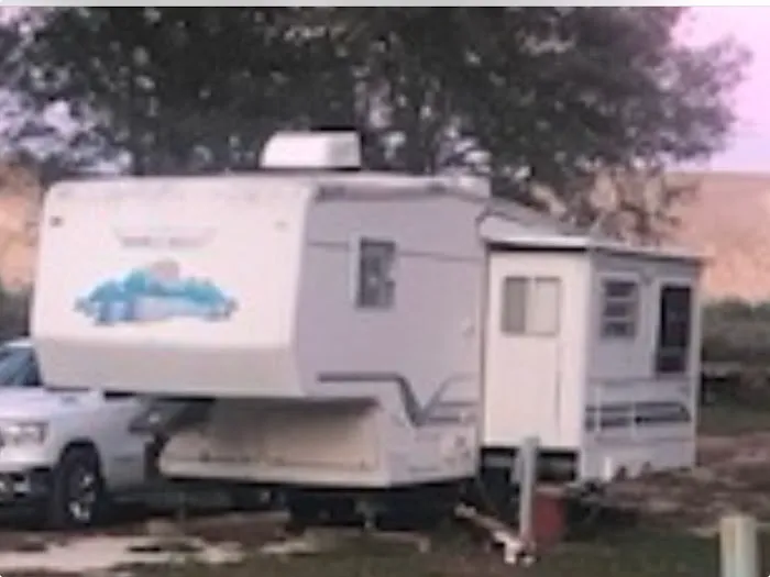 Quiet Oaks Campground Picture 5