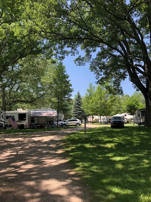 Countryside Campground and Cabins Picture 5