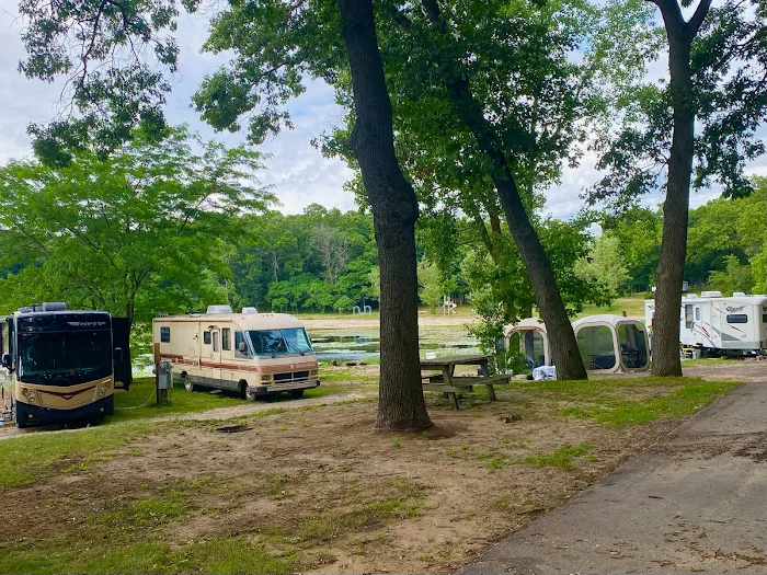 Wolf Lake Resort & Campground Picture 4