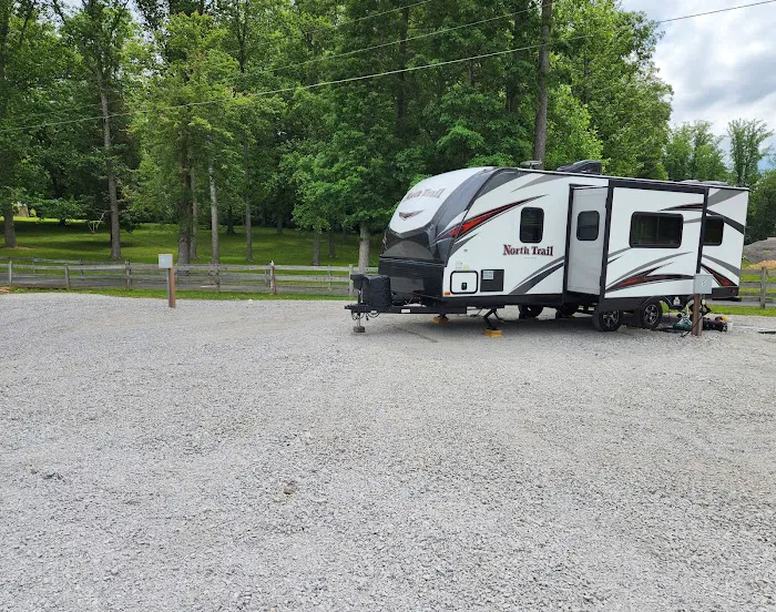 Rocky Ridge Roost RV Campground Picture 9