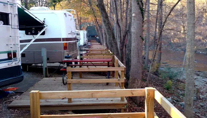 Vee Hollow Campground Picture 5