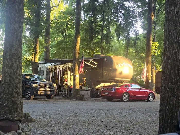 Vee Hollow Campground Picture 6