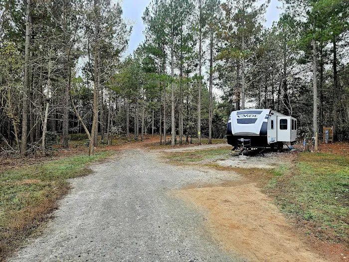 Trails 2 Paradise RV Park Picture 3