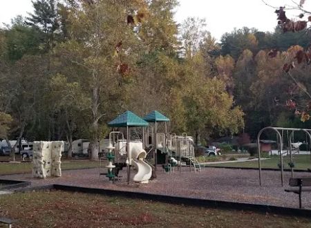 Moccasin Creek State Park - Campground