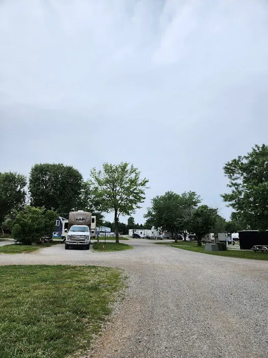 Dad's Bluegrass Campground Picture 7