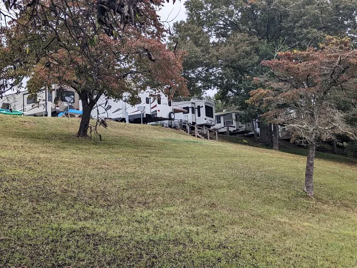 Rural Retreat Campground Picture 3