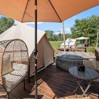 Due West Hideaways ico